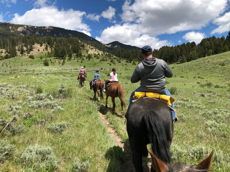 horseback riding montana