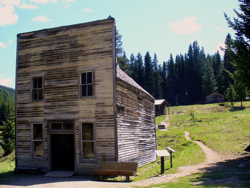 kelly’s saloon