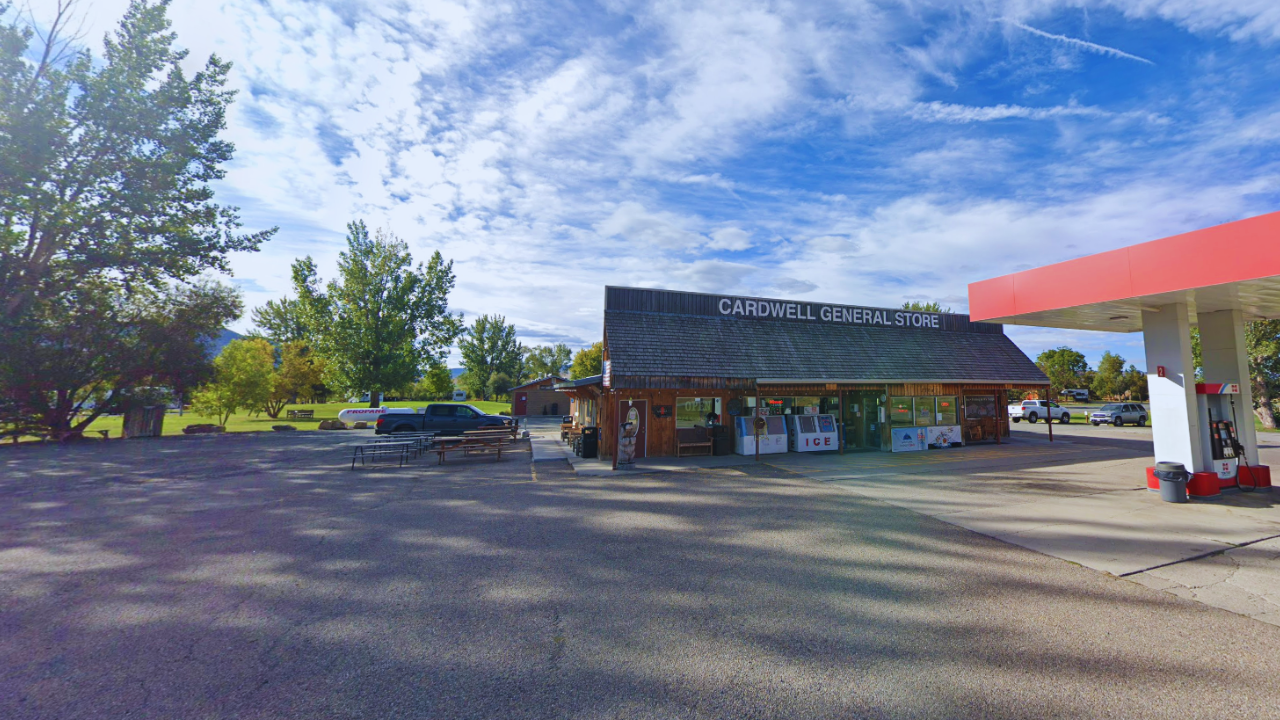 Image: Cardwell Store and RV Park