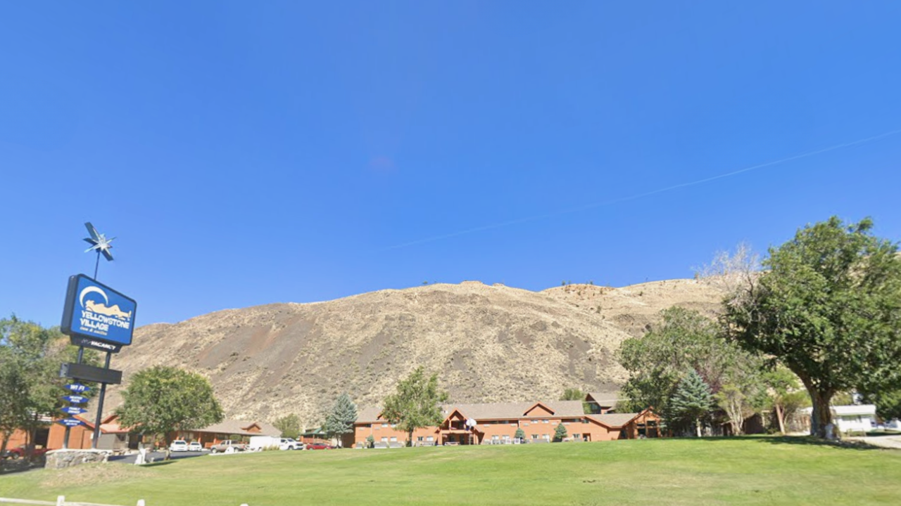 Yellowstone Village Inn